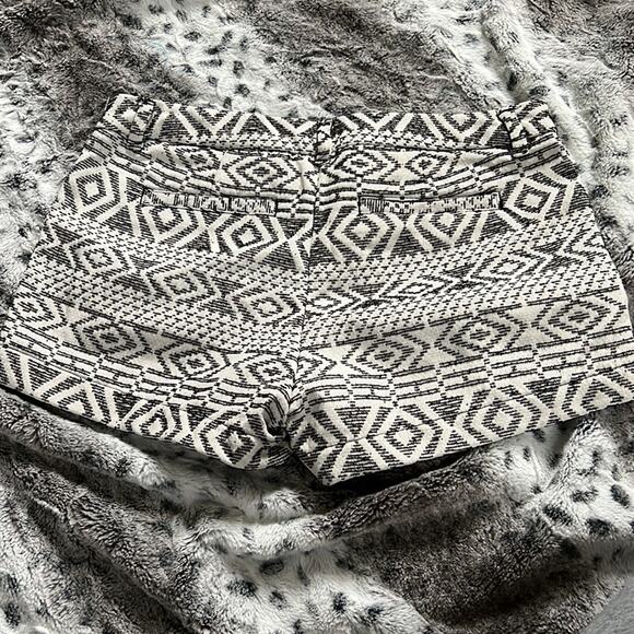 Merona Women's Chino Shorts Size 4 White Black Textured 3" Inseam Low Rise - Picture 2 of 7